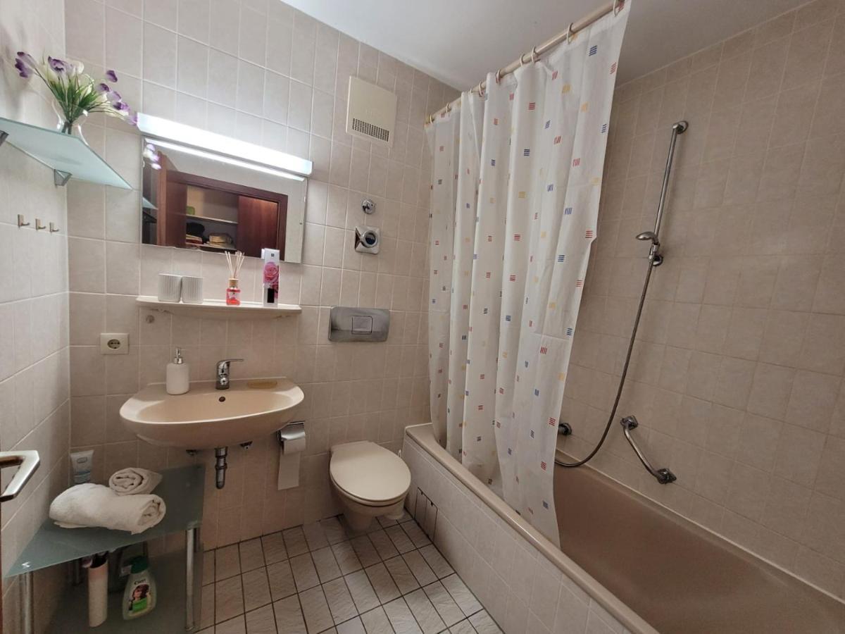 Appartement An Der Weinstrasse Bad Bergzabern Dış mekan fotoğraf