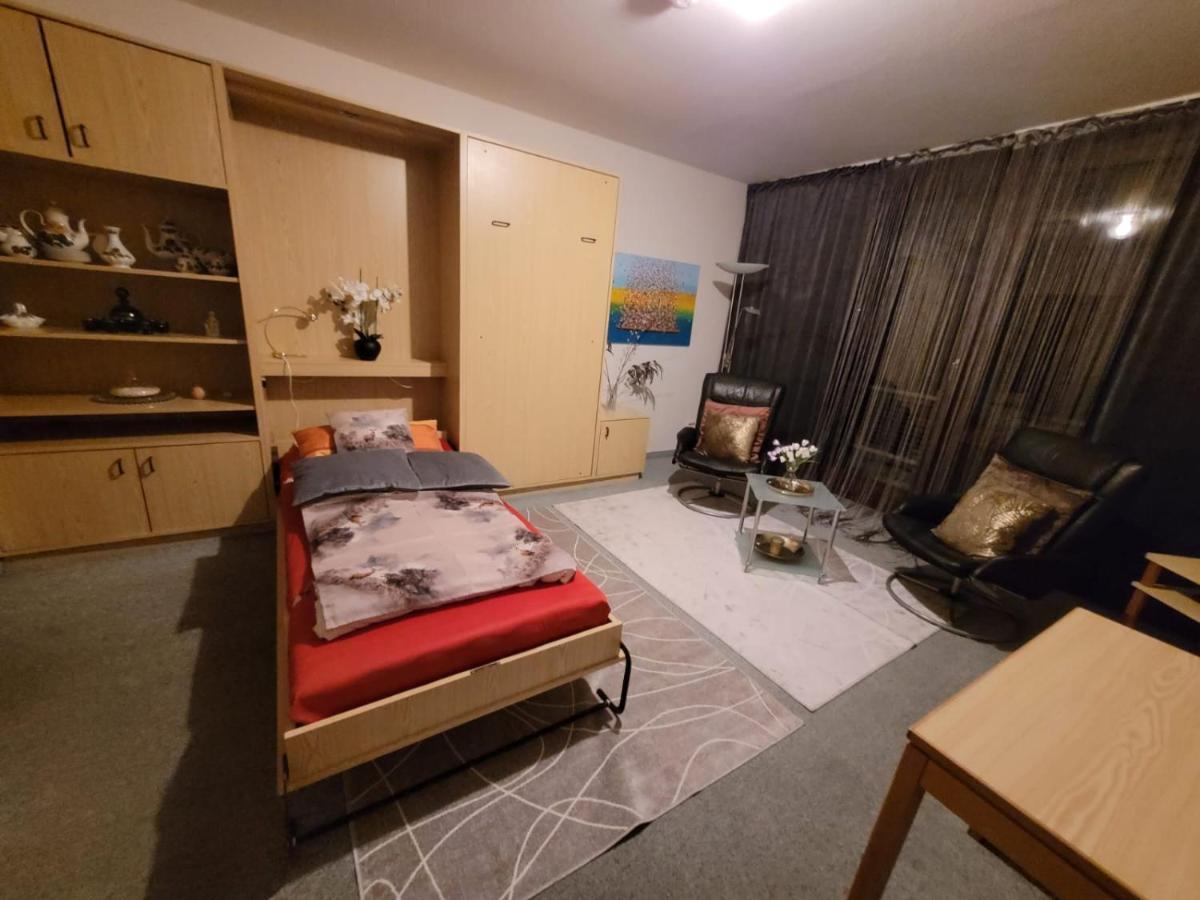 Appartement An Der Weinstrasse Bad Bergzabern Dış mekan fotoğraf